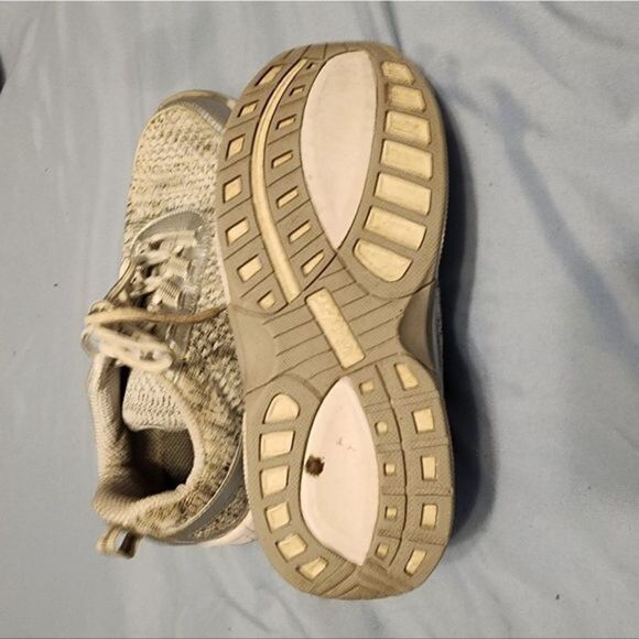 Women's Orthofeet sneakers. Light gray. Therapeutic walking‎ shoes. 7 Wide. - Picture 7 of 12